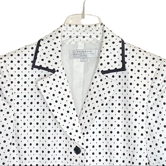 Tahari Arthur S. Levine White and Black Polka Dot Blazer. Size 6P - Picture 2 of 7
